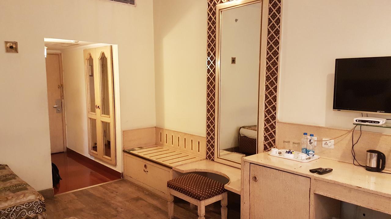 Ohris Baseraa Hyderabad Luaran gambar
